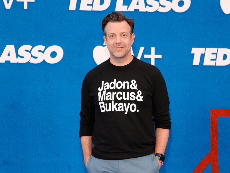 Jason Sudeikis poses at the premiere of Ted Lasso's second season