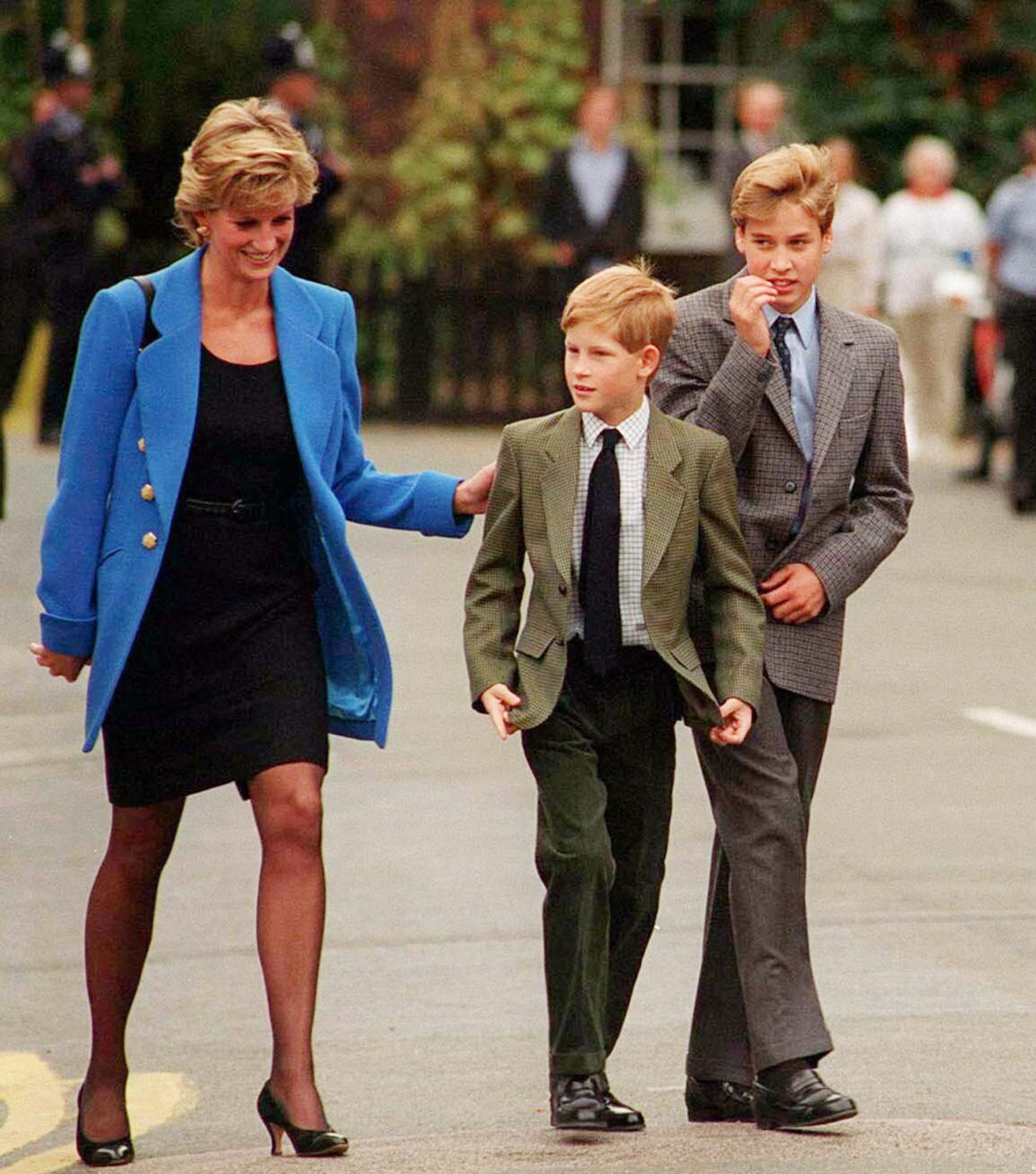 Prince William arrives with Diana, Princess of Wales and Prince Harry (Anwar Hussein / Getty Images)