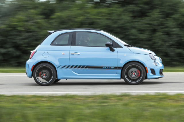 2016 Fiat 500 Abarth Review: Flawed But Feisty Boredom-Buster - SlashGear