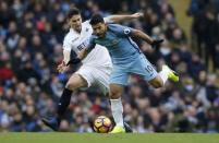 Britain Soccer Football - Manchester City v Swansea City - Premier League - Etihad Stadium - 5/2/17 Manchester City's Sergio Aguero in action with Swansea City's Federico Fernandez Reuters / Andrew Yates Livepic