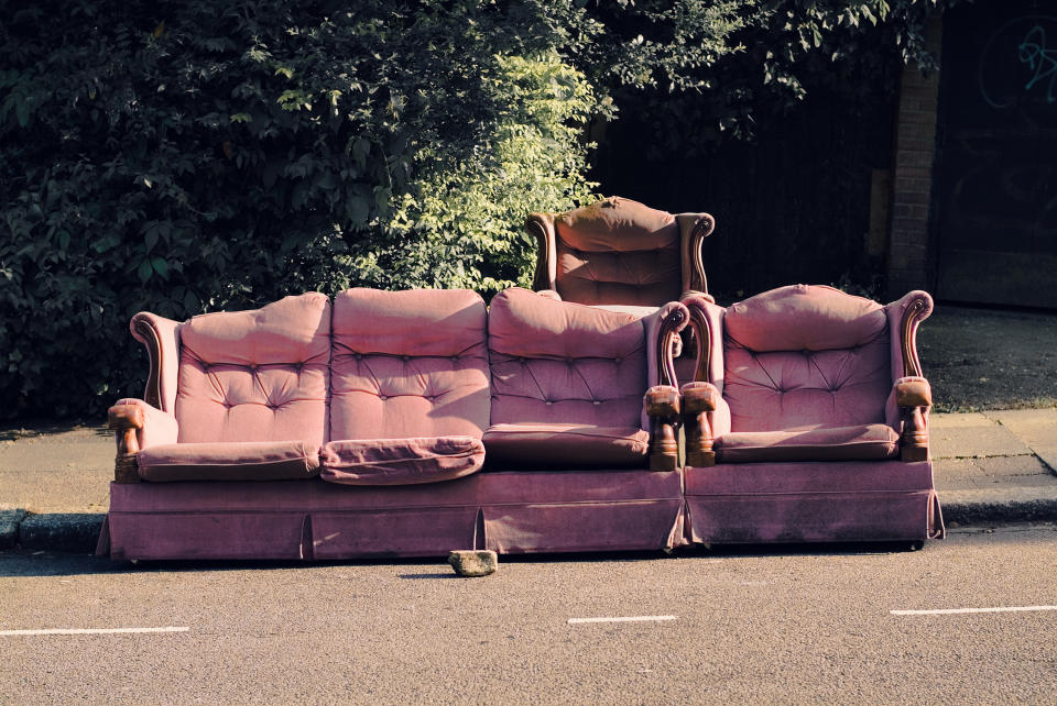 Muebles viejos de segunda mano. Foto: marcoventuriniautieri/Getty Images