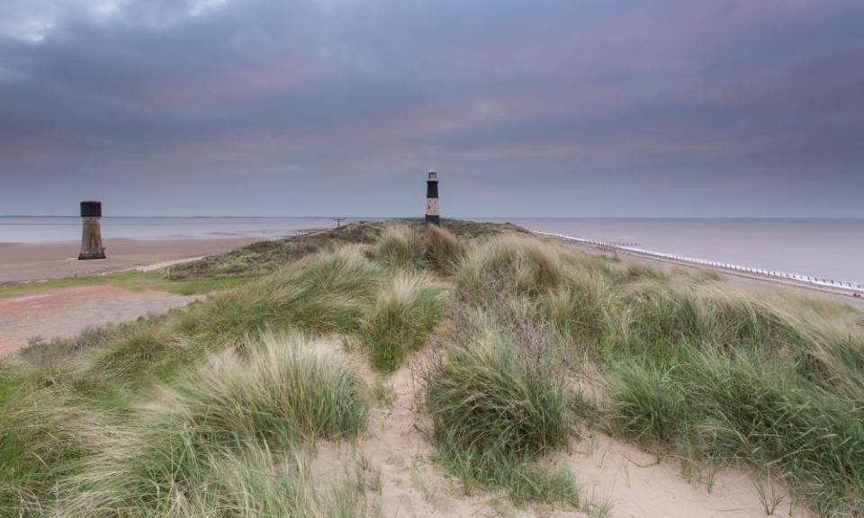 Peninsulas and headlands, like Spurn Point in East Yorkshire, are good places to see large flocks of birds.