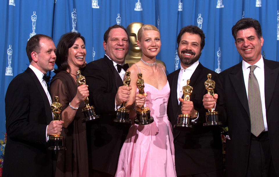 Harvey Weinstein and Gwyneth Paltrow celebrated at the Oscars in&nbsp;1999, when "Shakespeare in Love" took&nbsp;Best Picture and Paltrow took Best Actress. (Photo: Bob Riha Jr. via Getty Images)