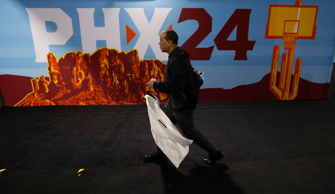 N.C. State head coach Kevin Keatts heads to the locker room before the Wolfpack’s game against Purdue in the NCAA Tournament national semfinals at State Farm Stadium in Glendale, Ariz., Saturday, April 6, 2024. Ethan Hyman/ehyman@newsobserver.com