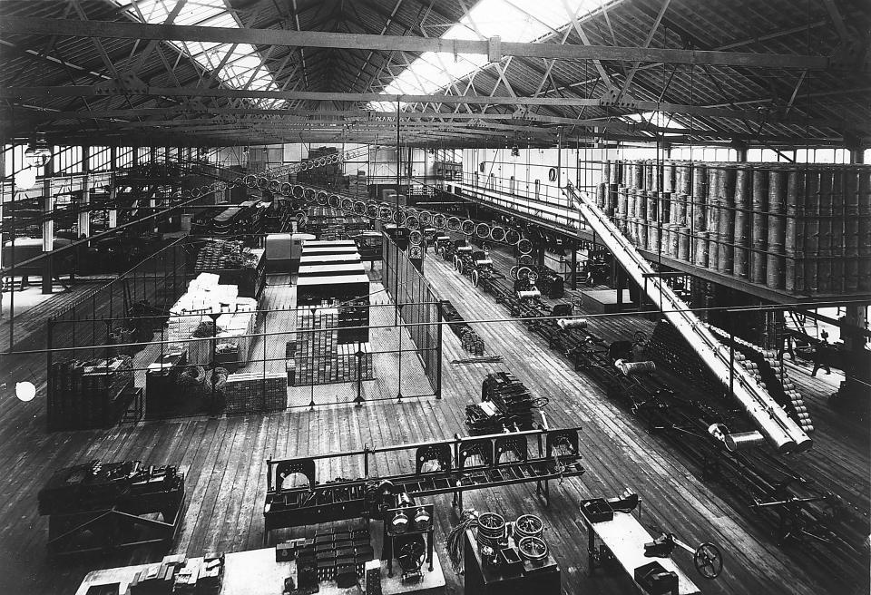 Part of the production line at Ford's Highland Park factory, Detroit, Michigan, USA, c1914. The factory, 4.5 miles from the centre of Detroit was the first to make use of assembly-line techniques, in the production of Henry Ford's famous Model T. Designed by Albert Kahn, the plant opened in 1910. (Photo by Oxford Science Archive/Print Collector/Getty Images)