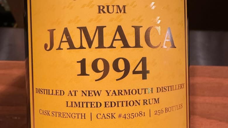 clode view of new yarmouth rum bottle