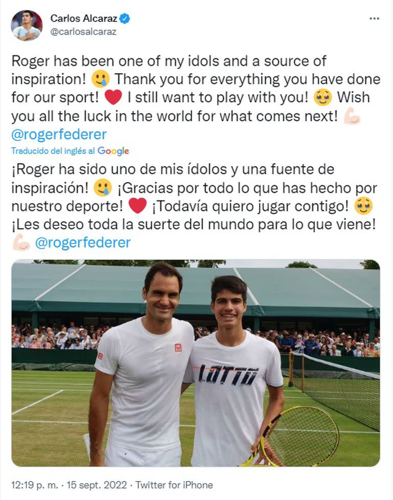 El saludo de Carlos Alcaraz a Roger Federer (Foto: Twitter @carlosalcaraz)