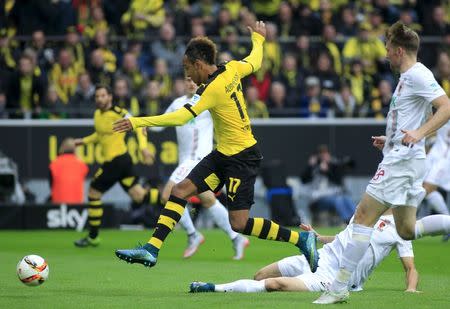 Borussia Dortmund's Pierre Emerick Aubameyang tries to score a goal during their Bundesliga first division soccer match against FC Augsburg in Dortmund, Germany October 25, 2015. REUTERS/Ina Fassbender