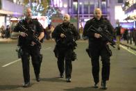 <p>Armed police patrol near Oxford street as they respond to an incident in central London on Nov. 24, 2017, as police responded to an incident. (Photo: Daniel Leal-Olivas/AFP/Getty Images) </p>