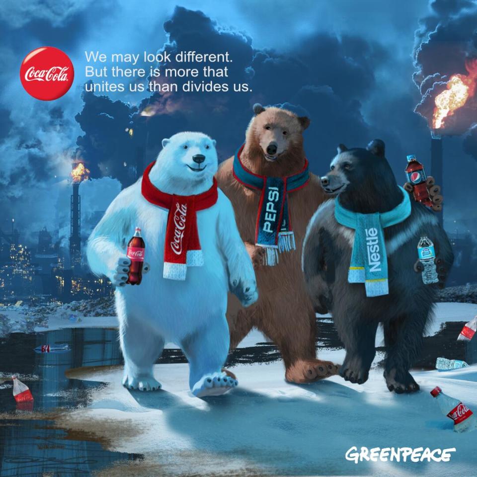 2021年12月，綠色和平針對可口可樂、百事、雀巢製作圖像，直指該企業製造大量塑膠瓶，不僅造成垃圾污染，排放溫室氣體更助長氣候變遷。
