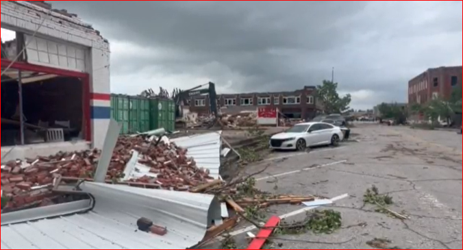 Damage in Sulphur, Oklahoma (KFOR)