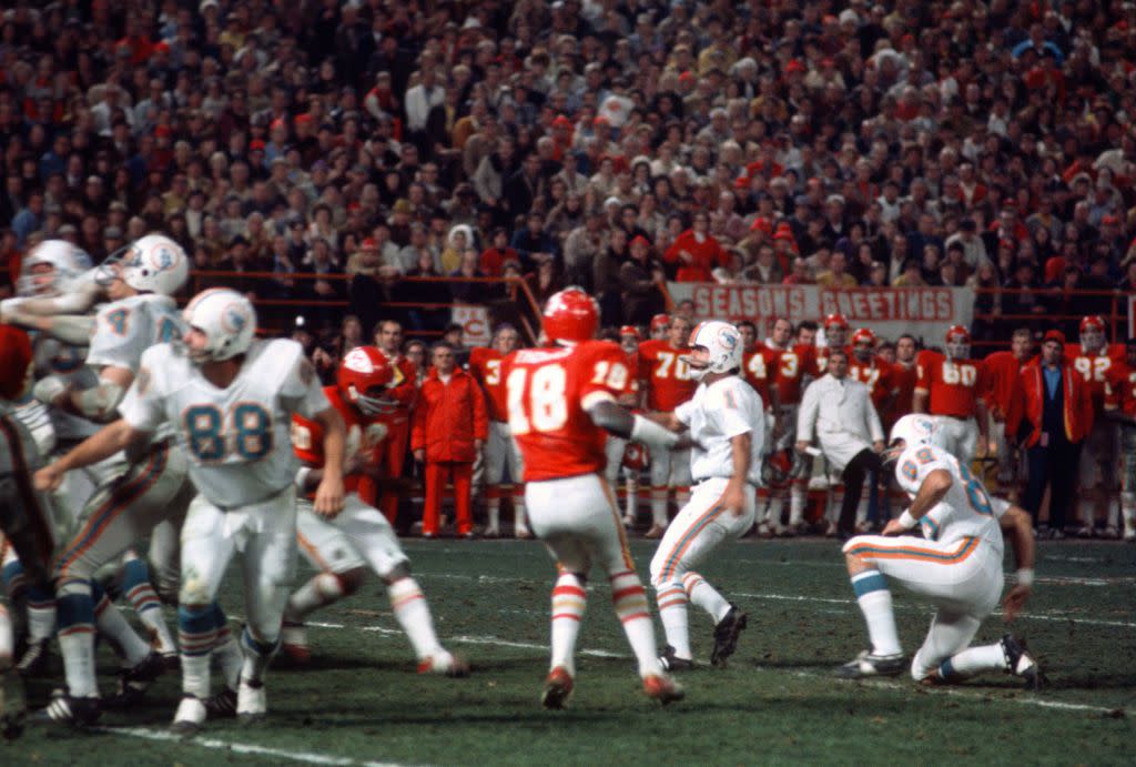 AFC Divisional Playoffs - Miami Dolphins v Kansas City Chiefs