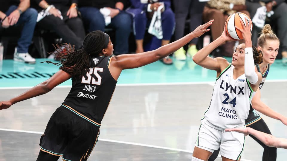 Collier knocks down a jumper to help propel the Lynx to a Game 1 win. - Wendell Cruz/USA Today Sports/Reuters