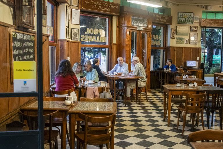 El Café de García, reabierto y remodelado