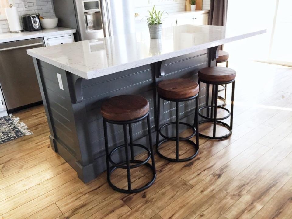 kitchen islands cabinets