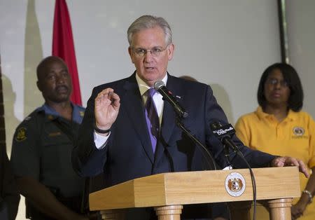 Missouri Governor Jay Nixon speaks during a news conference at University of Missouri-St. Louis in St. Louis, Missouri August 14, 2014. REUTERS/Mario Anzuoni
