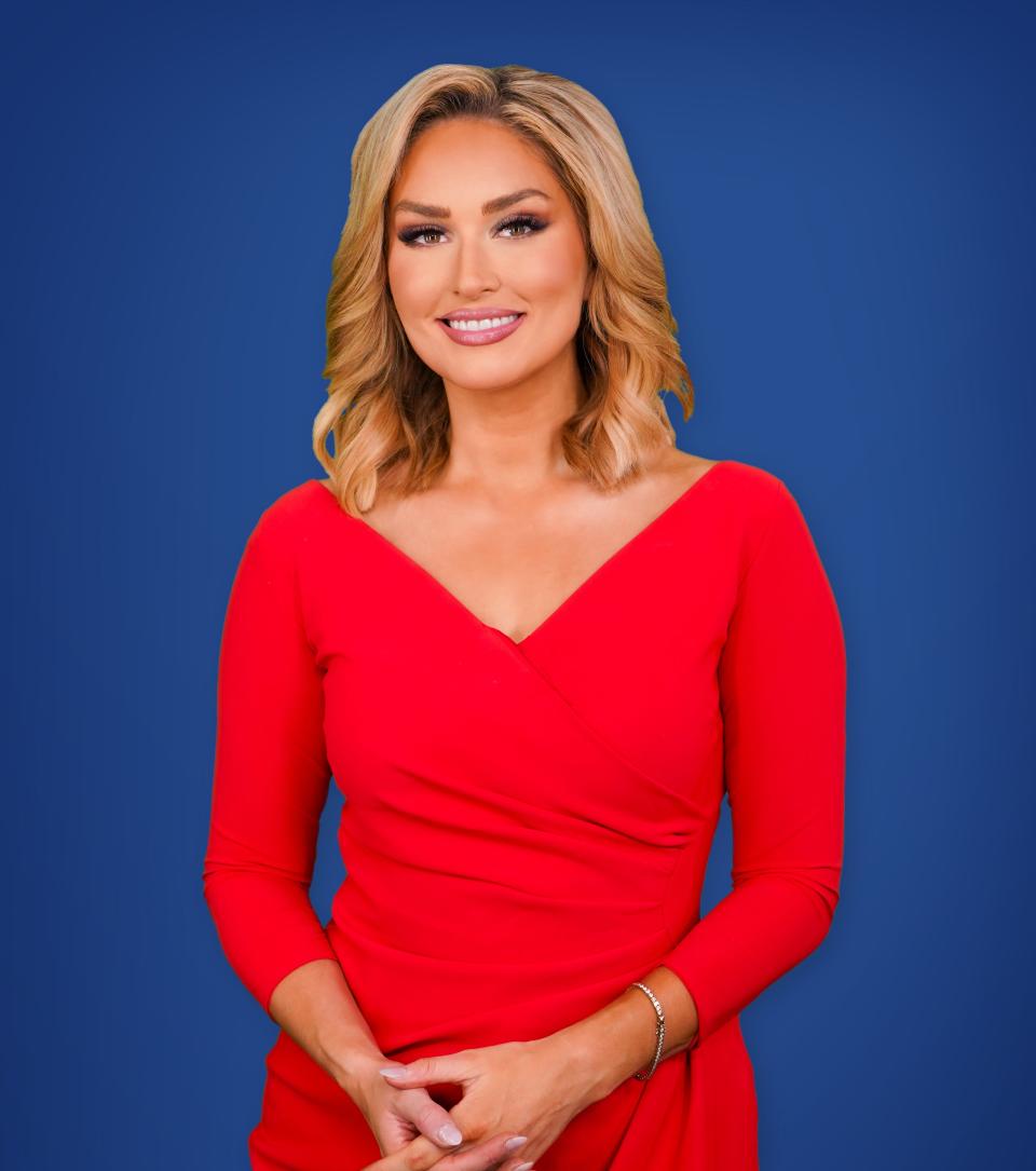 Liz Dueweke, who has been in broadcast news in Seattle for 10 years, will be anchoring at KFOX News Channel 14, starting Aug. 7