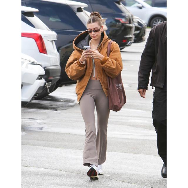 Hailey Bieber Did Pilates in the Flattering Leggings Style