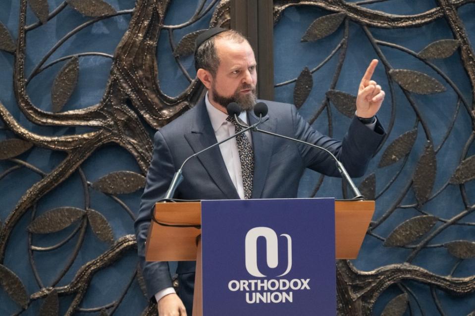 Maury Litwack speaks at Orthodox Union Convening on Combating Antisemitism. Gov Kathy Hochul/Flickr