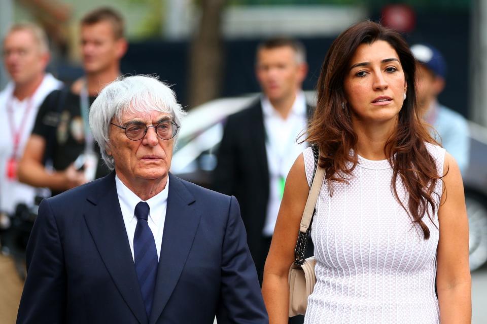 Den Titel des ältesten Promi-Vaters dürfte er innehaben: Mit sage und schreibe 89 Jahren wurde Ex-Formel-1-Chef Bernie Ecclestone nochmals Vater, drei erwachsene Töchter hat er bereits. "Wir haben einen Sohn namens Ace. Ich bin so stolz", sagte der Brite dem Schweizer "Blick". Ecclestones Frau Fabiana Flosi brachte das Kind im Juli 2020 zur Welt. (Bild: Mark Thompson/Getty Images)