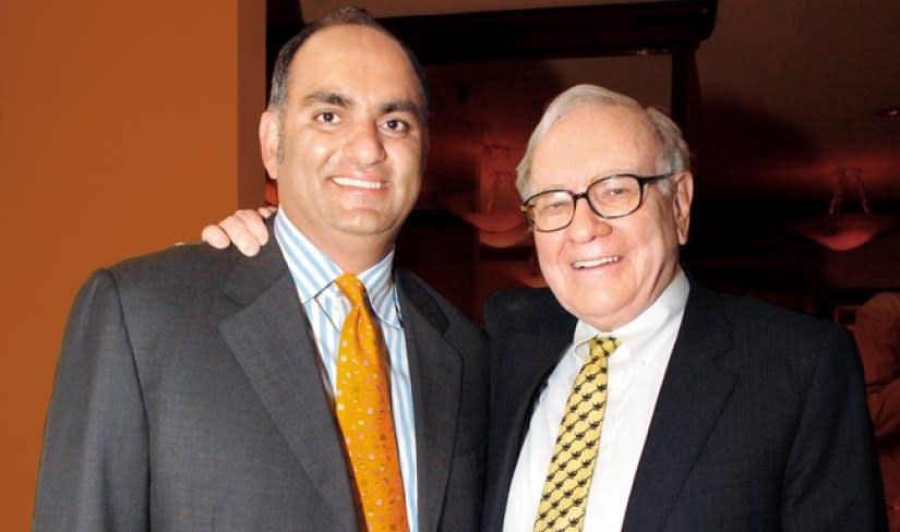 Mohnish Pabrai and Warren Buffett Photo - Vintage Value Investing