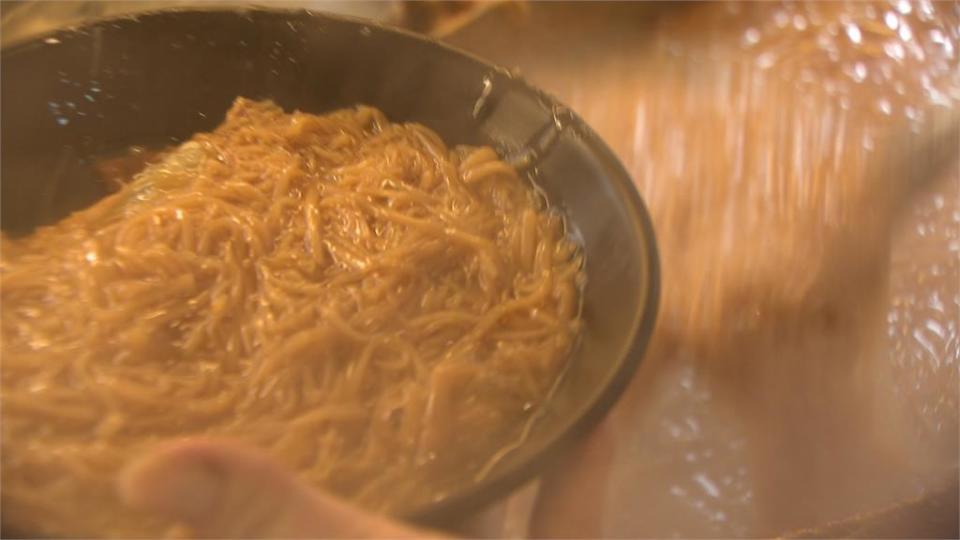 北市麵線店祭高薪徵「舀麵線」員工　月薪7萬留不住人