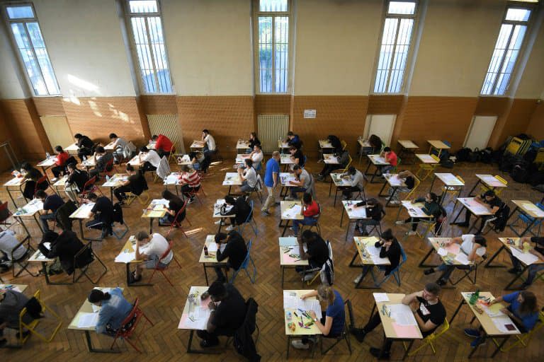 Des lycéens passent l'épreuve de philosophie du bac, le 17 juin 2019 à Strasbourg - FREDERICK FLORIN © 2019 AFP