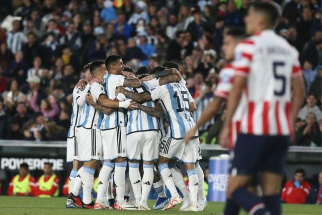 La tecnología del Mundial: las pelotas se cargan antes de cada partido, Fútbol, Deportes