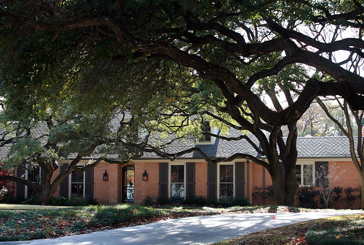 The front of former President George W. Bush's home in Dallas