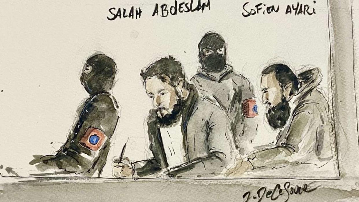 Salah Abdeslam et Sofien Ayari au procès des attentats de Bruxelles, le 6 décembre.