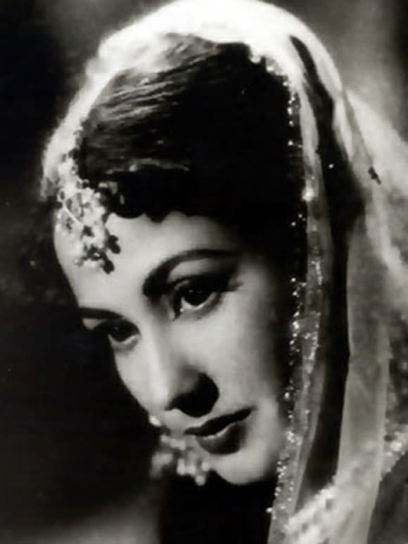 <b>7. Meena Kumari</b><br>Tragedy and Meena Kumari are synonymous. She was the queen when it came to playing tragic roles as they ironically mirrored her real life. She was spurned by her husband, yearned for children; all of which found an outlet on the screen. Her acting was so fine that people cried when she cried and felt helpless when she did.<br>But she just wasn’t the tragedy queen; she also portrayed light-hearted characters with as much aplomb. Sadly, Meena Kumari died alone, neglected by all those who loved her. But she will forever remain in our hearts as a never fading memory.