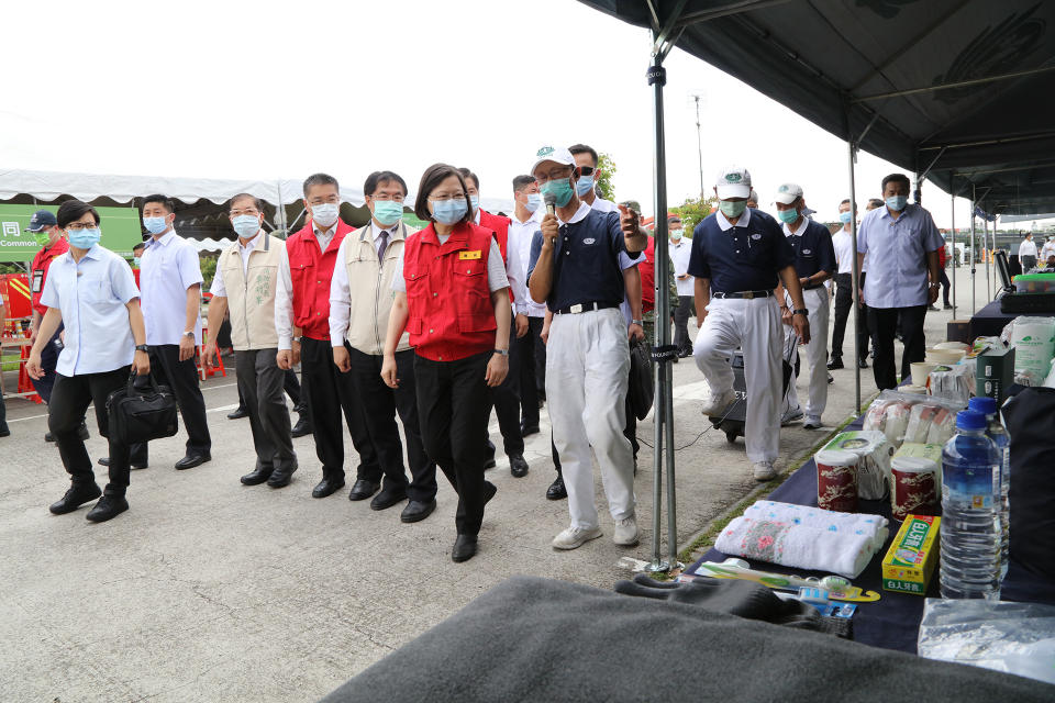 921國家防災日在臺南都會公園奇美博物館前廣場演練，總統蔡英文特別感恩慈濟，並參訪支援防救災的慈濟慈悲科技。