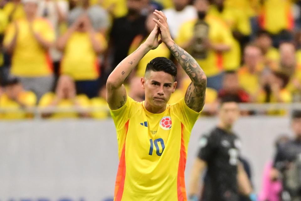 HOUSTON, TEXAS - JUNE 24: James Rodriguez of Colombia applauds the fans as he is being substituted during the CONMEBOL Copa America 2024 Group D match between Colombia and Paraguay at NRG Stadium on June 24, 2024 in Houston, Texas. (Photo by Logan Riely/Getty Images)