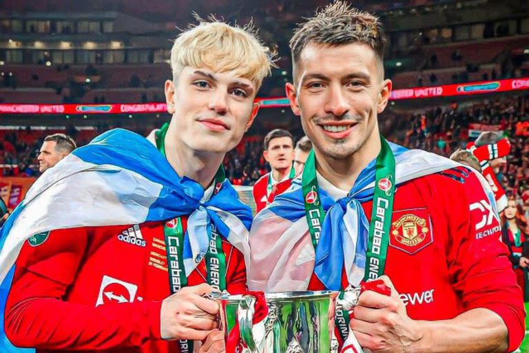 Lisandro Martínez y Alejandro Garnacho, dos argentinos con una gran relación personal en Manchester United.