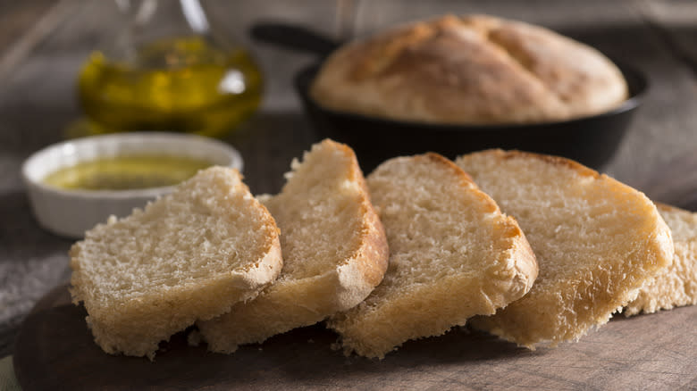 bread slices with olive oil