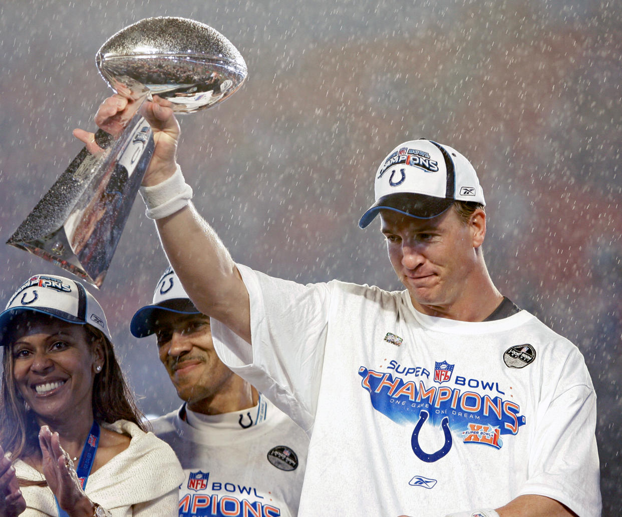 Peyton Manning finally could raise the Lombardi Trophy after the Indianpolis Colts beat the Chicago Bears in Super Bowl XLI. (Photo by Al Diaz/Miami Herald/Tribune News Service via Getty Images)