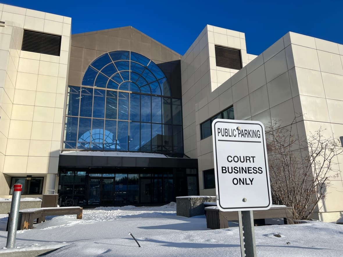 The Yukon courthouse in Whitehorse. The territorial government filed its statement of defence to the Yukon Supreme Court earlier this week. (Paul Tukker/CBC - image credit)