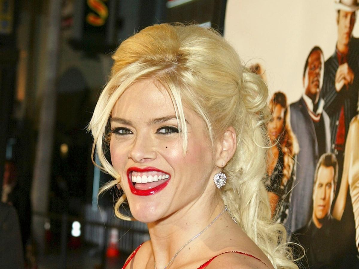 Netflixs Anna Nicole Smith Documentary Hopes To Shift Societys Perspective On The Late Icon