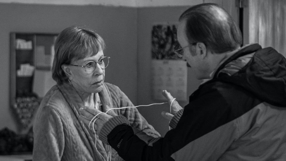 Carol Burnett as Marion, Bob Odenkirk as Gene - Better Call Saul _ Season 6, Episode 12 - Photo Credit: Greg Lewis/AMC/Sony Pictures Television