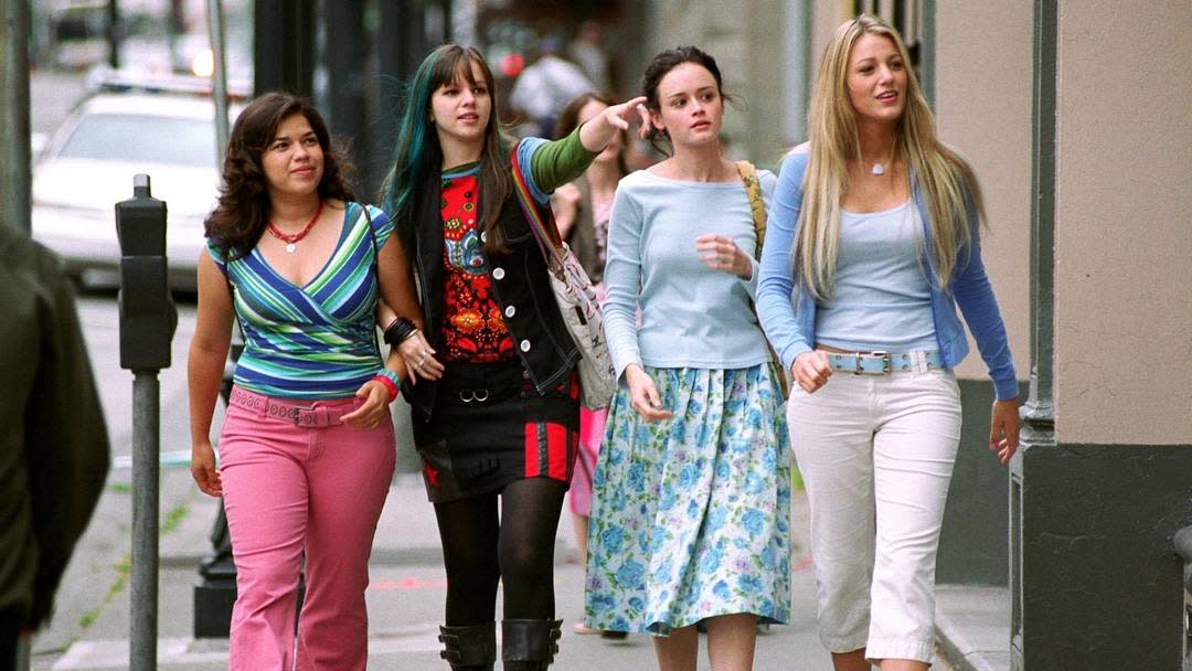 Alexis Bledel is all for another “Sisterhood of the Traveling Pants” and so is Jimmy Fallon