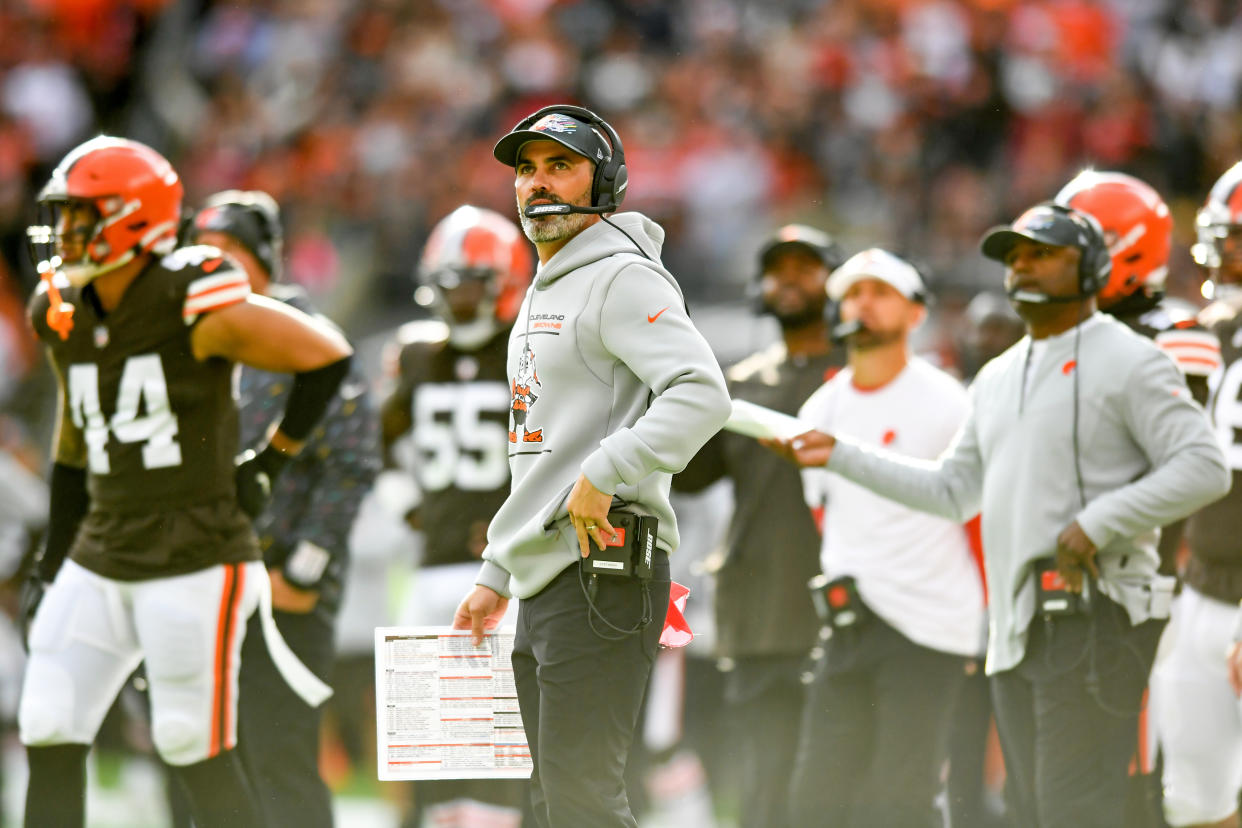 CLEVELAND, OH - OCTOBER 17: Head coach Kevin Stefanski of the Cleveland Browns looks on in the first quarter against the Arizona Cardinals at FirstEnergy Stadium on October 17, 2021 in Cleveland, Ohio. (Photo by Nick Cammett/Diamond Images via Getty Images)