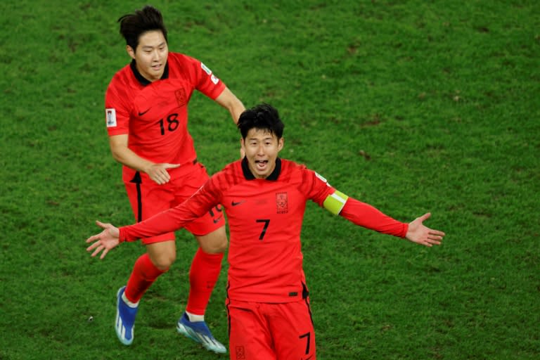 <a class="link " href="https://sports.yahoo.com/soccer/teams/south-korea/" data-i13n="sec:content-canvas;subsec:anchor_text;elm:context_link" data-ylk="slk:South Korea;sec:content-canvas;subsec:anchor_text;elm:context_link;itc:0">South Korea</a>'s <a class="link " href="https://sports.yahoo.com/soccer/players/3862671/" data-i13n="sec:content-canvas;subsec:anchor_text;elm:context_link" data-ylk="slk:Son Heung-min;sec:content-canvas;subsec:anchor_text;elm:context_link;itc:0">Son Heung-min</a> scored a stunning free-kick in their Asian Cup quarter-final against <a class="link " href="https://sports.yahoo.com/soccer/teams/australia/" data-i13n="sec:content-canvas;subsec:anchor_text;elm:context_link" data-ylk="slk:Australia;sec:content-canvas;subsec:anchor_text;elm:context_link;itc:0">Australia</a> on Friday (KARIM JAAFAR)