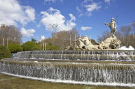 <p>Con esta designación, la UNESCO ha saldado una deuda histórica con Madrid, que era la única capital de Europa occidental sin ningún bien en la lista del Patrimonio Mundial. En la imagen, la fuente de Neptuno. (Foto: Getty Images).</p> 