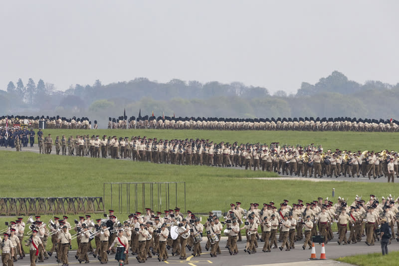 英國國王查爾斯加冕典禮，軍容壯盛。   圖 : 翻攝自伊國國防部