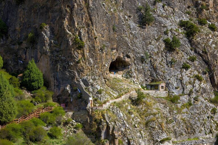 La cueva kárstica de Baishiya revela lo resistentes que eran los denisovanos, quienes soportaron un clima severo