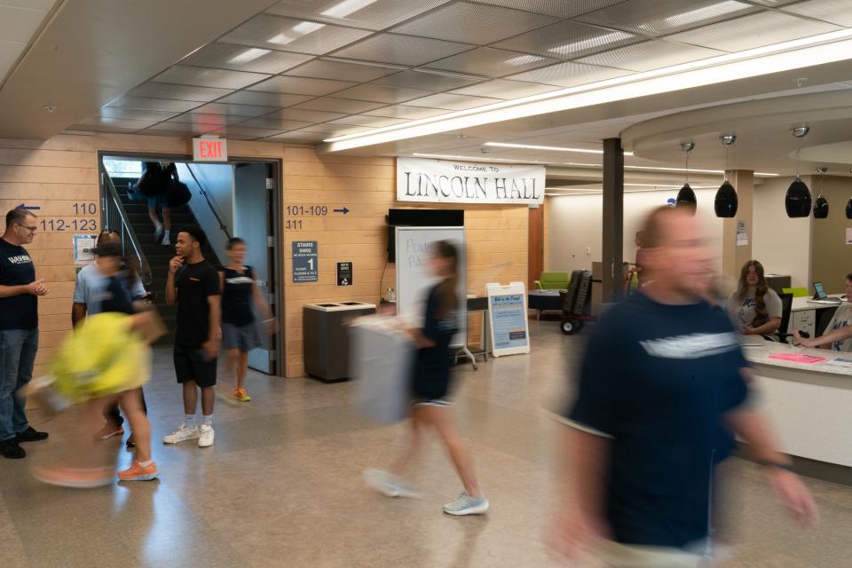 Washburn Move Crew members help facilitate students moving in to Lincoln Hall on Thursday morning by carrying items, helping them find resources and being friendly faces.