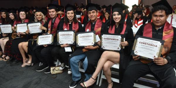 Se  gradúan en Baja California más de 10 mil estudiantes de COBACH BC