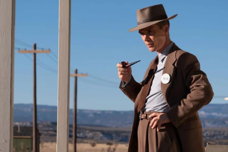 Cillian Murphy interpretando a Robert Oppenheimer