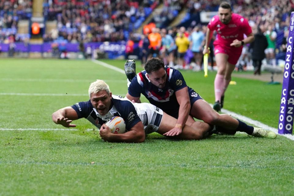 England’s Ryan Hall scores a try (Martin Rickett/PA) (PA Wire)