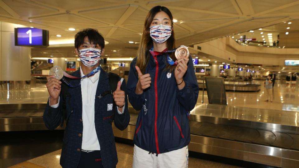 「柔道男神」楊勇緯、跆拳道好手羅嘉翎28日抵台。（圖／體育署提供）